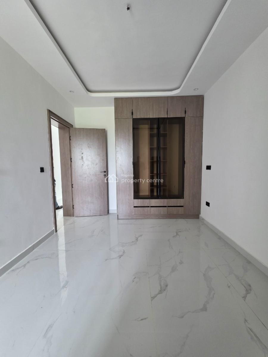 Luxury 2 Bedroom Apartment with Elevator + Swimming Pool, Lekki Phase 1, Lekki, Lagos, Flat / Apartment for Sale
