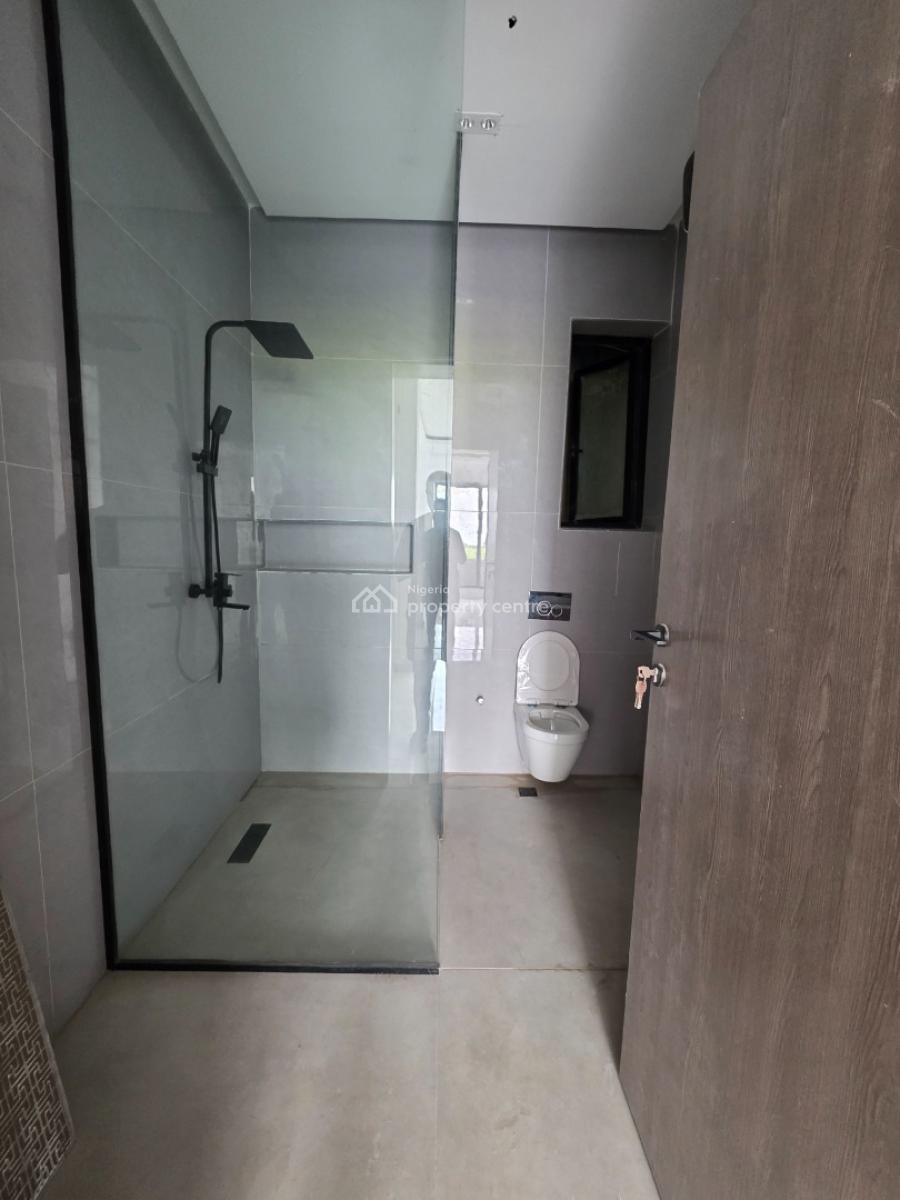 Luxury 2 Bedroom Apartment with Elevator + Swimming Pool, Lekki Phase 1, Lekki, Lagos, Flat / Apartment for Sale