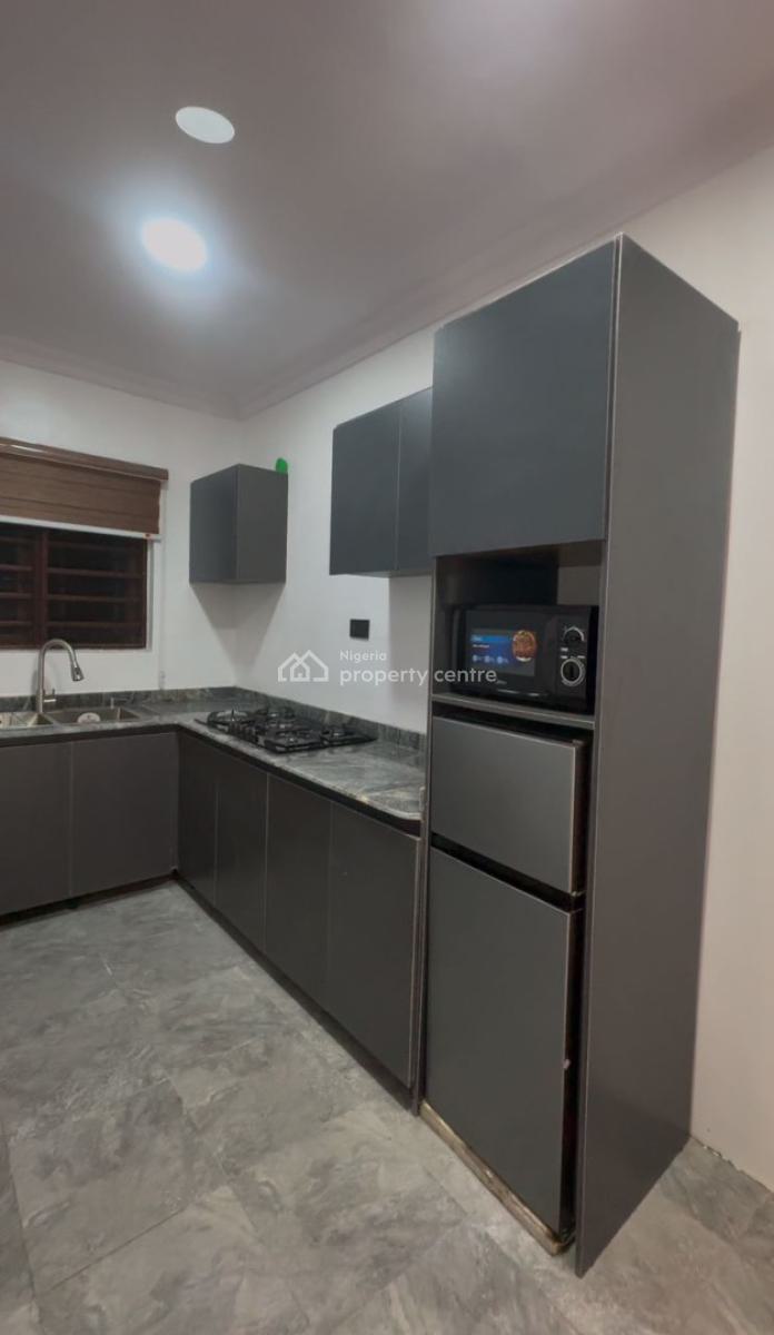 Luxury 2 Bedroom Apartment with Bathtub, Ikeja, Lagos, Self Contain (single Rooms) Short Let