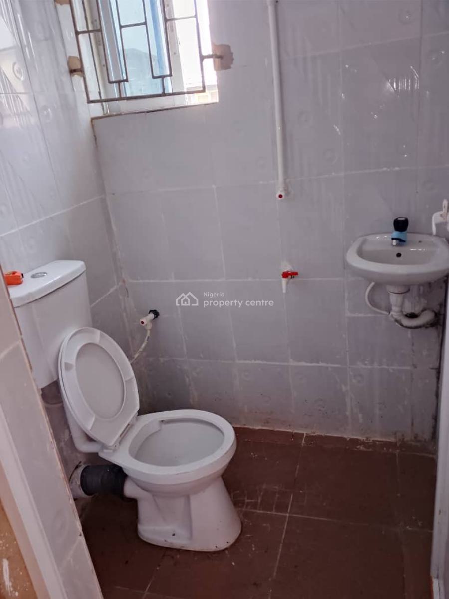 Decent Renovated 2 Bedroom Flat, Ogudu, Lagos, House for Rent