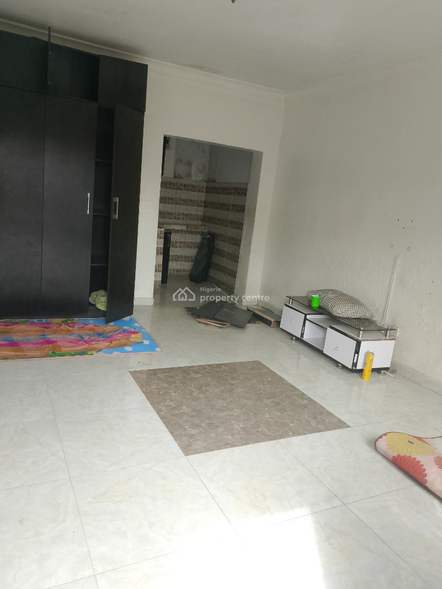 a Massive Self Contain, Ologolo, Lekki, Lagos, Self Contain (single Rooms) for Rent