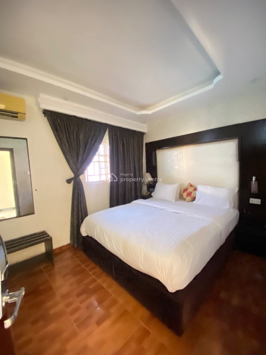 17 Bedrooms Fully Functional Hotel with Bar and Swimming Pool, Lekki Phase 1, Lekki, Lagos, Hotel / Guest House for Rent