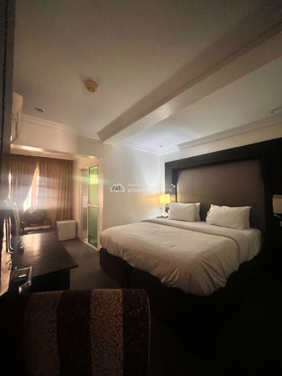 17 Bedrooms Fully Functional Hotel with Bar and Swimming Pool, Lekki Phase 1, Lekki, Lagos, Hotel / Guest House for Rent