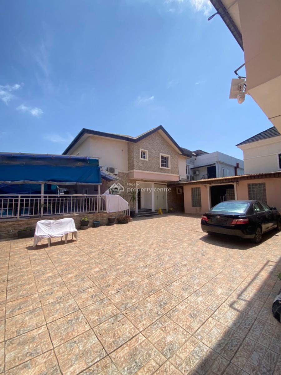 17 Bedrooms Fully Functional Hotel with Bar and Swimming Pool, Lekki Phase 1, Lekki, Lagos, Hotel / Guest House for Rent