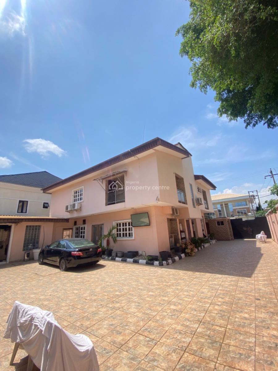 17 Bedrooms Fully Functional Hotel with Bar and Swimming Pool, Lekki Phase 1, Lekki, Lagos, Hotel / Guest House for Rent