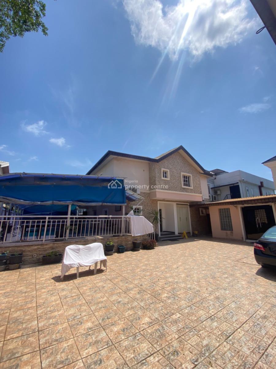 17 Bedrooms Fully Functional Hotel with Bar and Swimming Pool, Lekki Phase 1, Lekki, Lagos, Hotel / Guest House for Rent