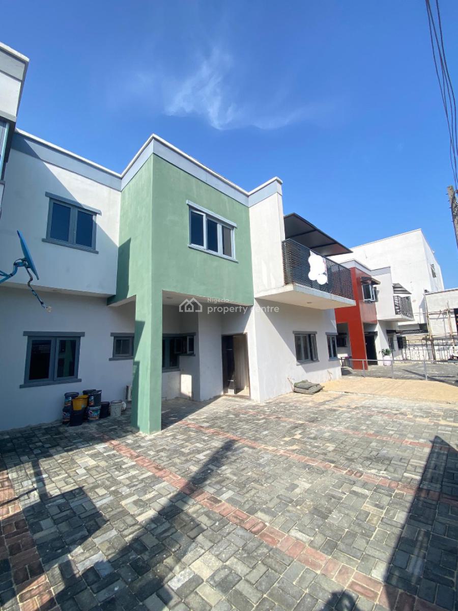 4-bedroom Semi-detached Duplex with Bq, Ologolo, Lekki, Lagos, Semi-detached Duplex for Sale
