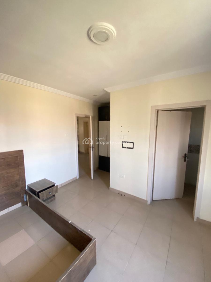 4-bedroom Semi-detached Duplex with Bq, Ologolo, Lekki, Lagos, Semi-detached Duplex for Sale