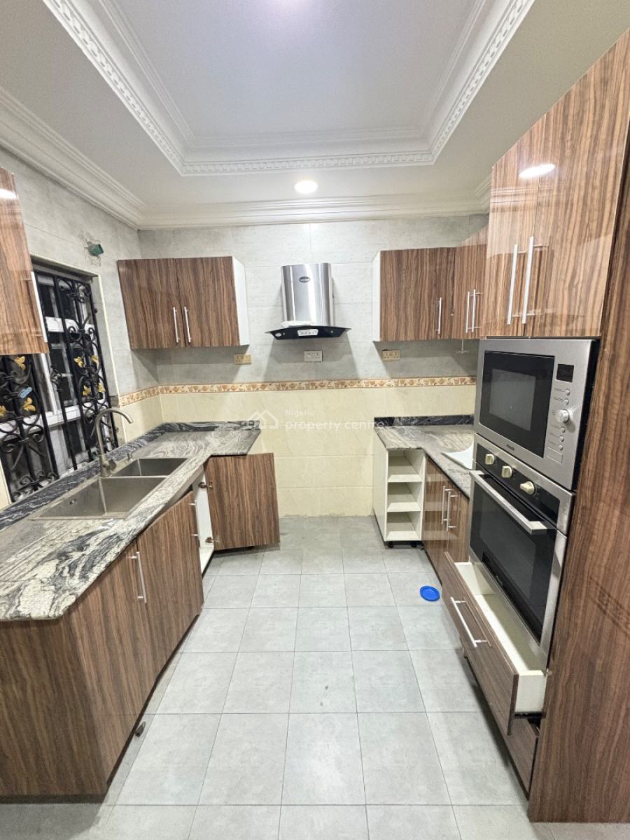 Luxury 3 Bedroom, Off Admiralty Way, Lekki Phase 1, Lekki, Lagos, Flat / Apartment for Rent