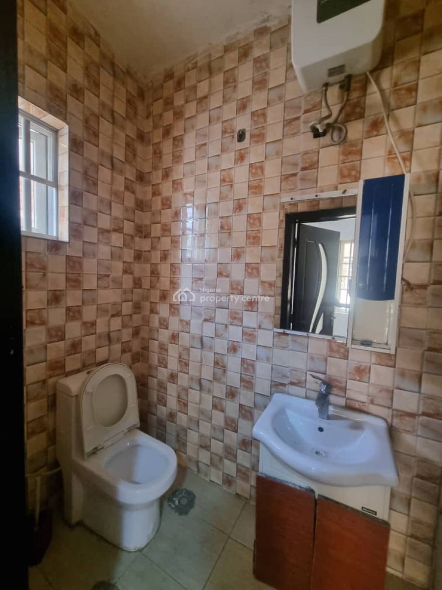 Two Standard Bedroom Flat, Road 2, Lekki, Lagos, Flat / Apartment for Rent