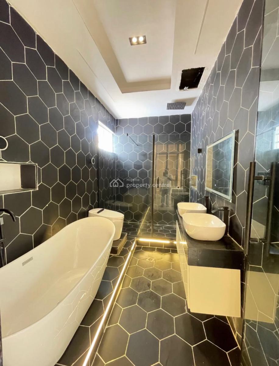 5 Bedroom Detached Duplex with Bq, Ologolo, Lekki, Lagos, Detached Duplex for Sale