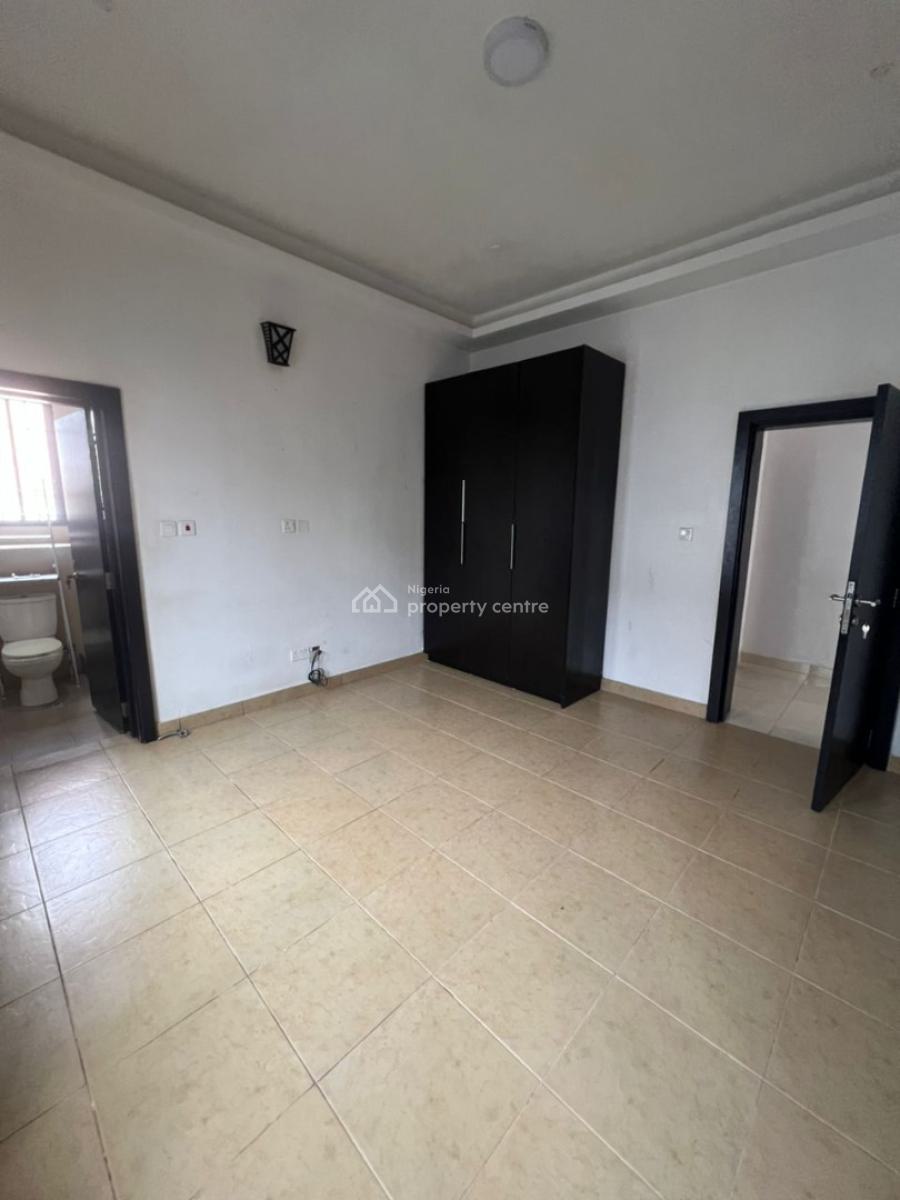 Spacious 3 Bedroom Apartment with Bq, Oral Estate, Second Toll Gate, Lekki, Lagos, Flat / Apartment for Rent