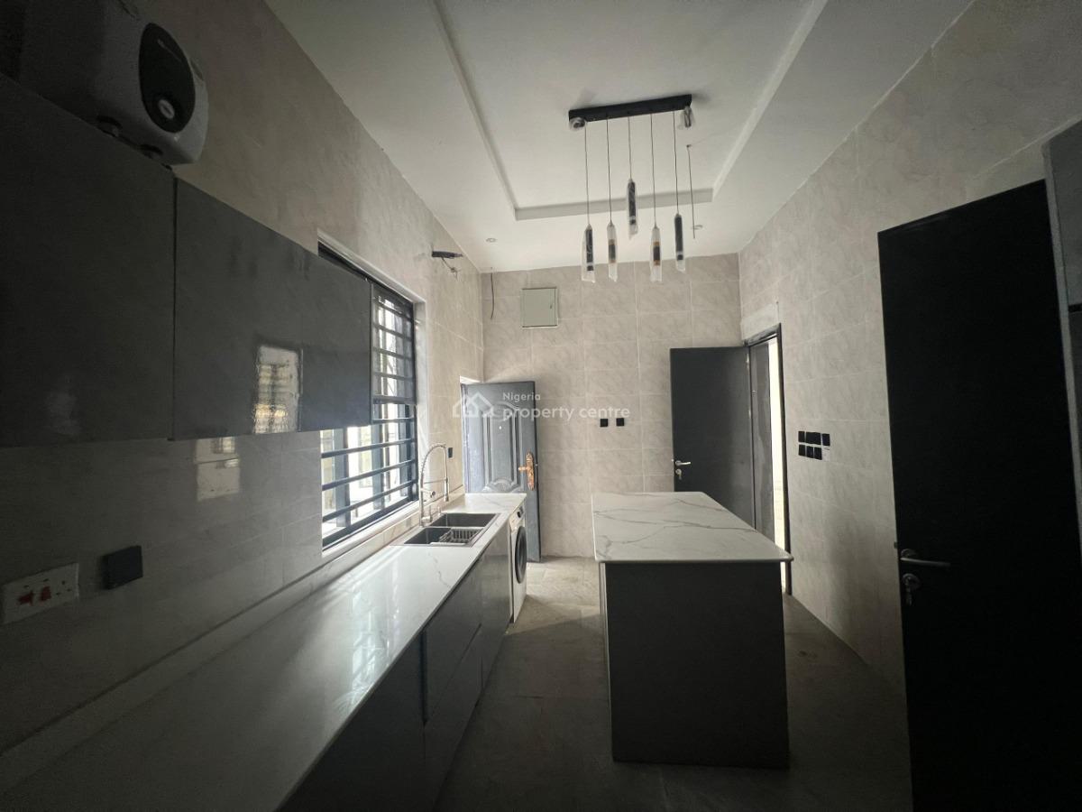 Self Compound 5 Bedroom Fully Detached Duplex, Orchid, Lekki, Lagos, Detached Duplex for Sale