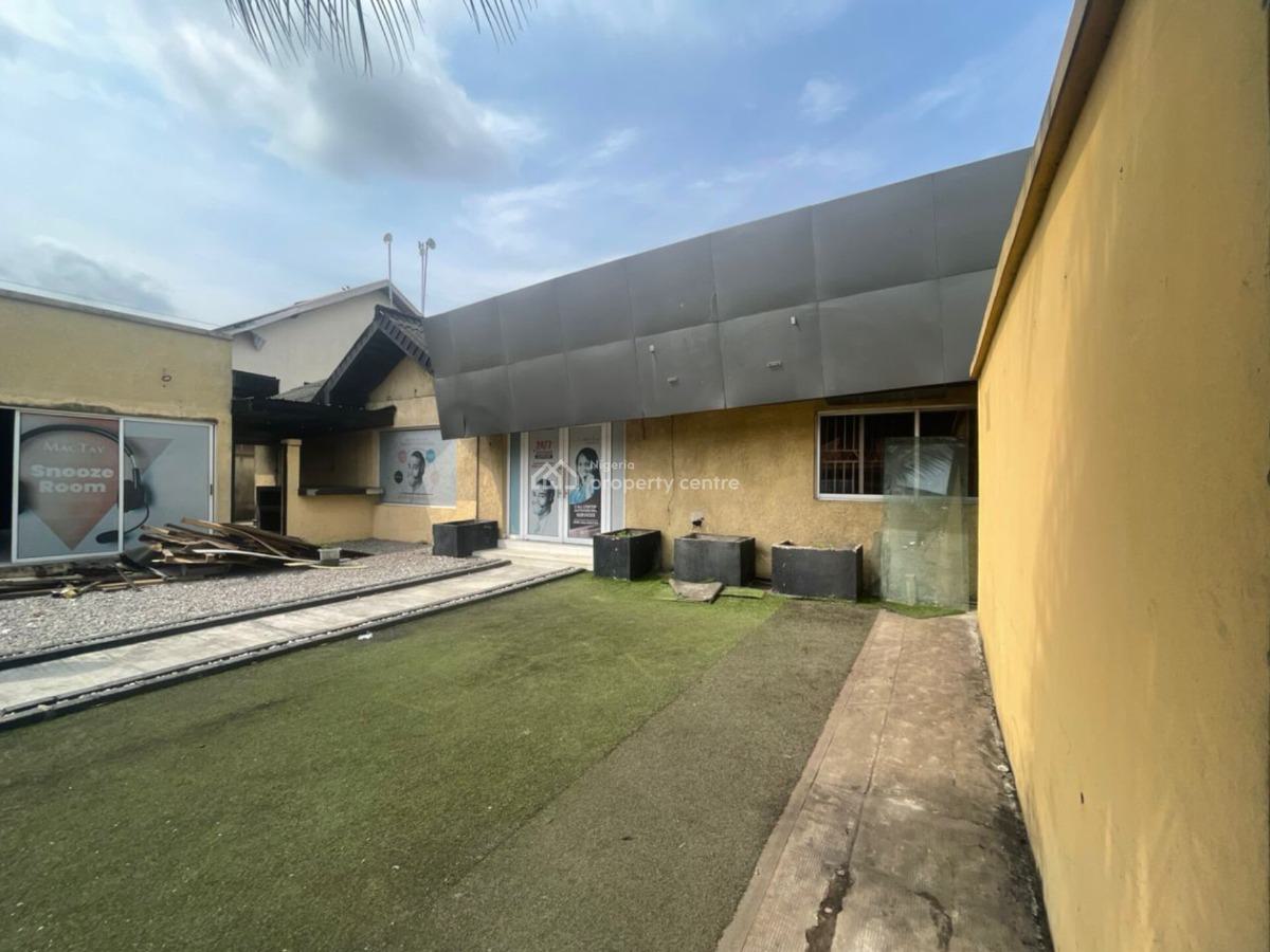 5 Bedroom Bungalow, Lekki Phase 1, Lekki, Lagos, Hotel / Guest House for Rent