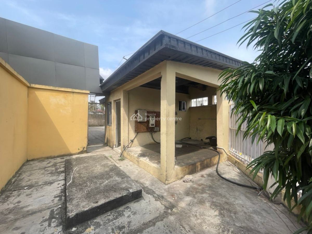 5 Bedroom Bungalow, Lekki Phase 1, Lekki, Lagos, Hotel / Guest House for Rent