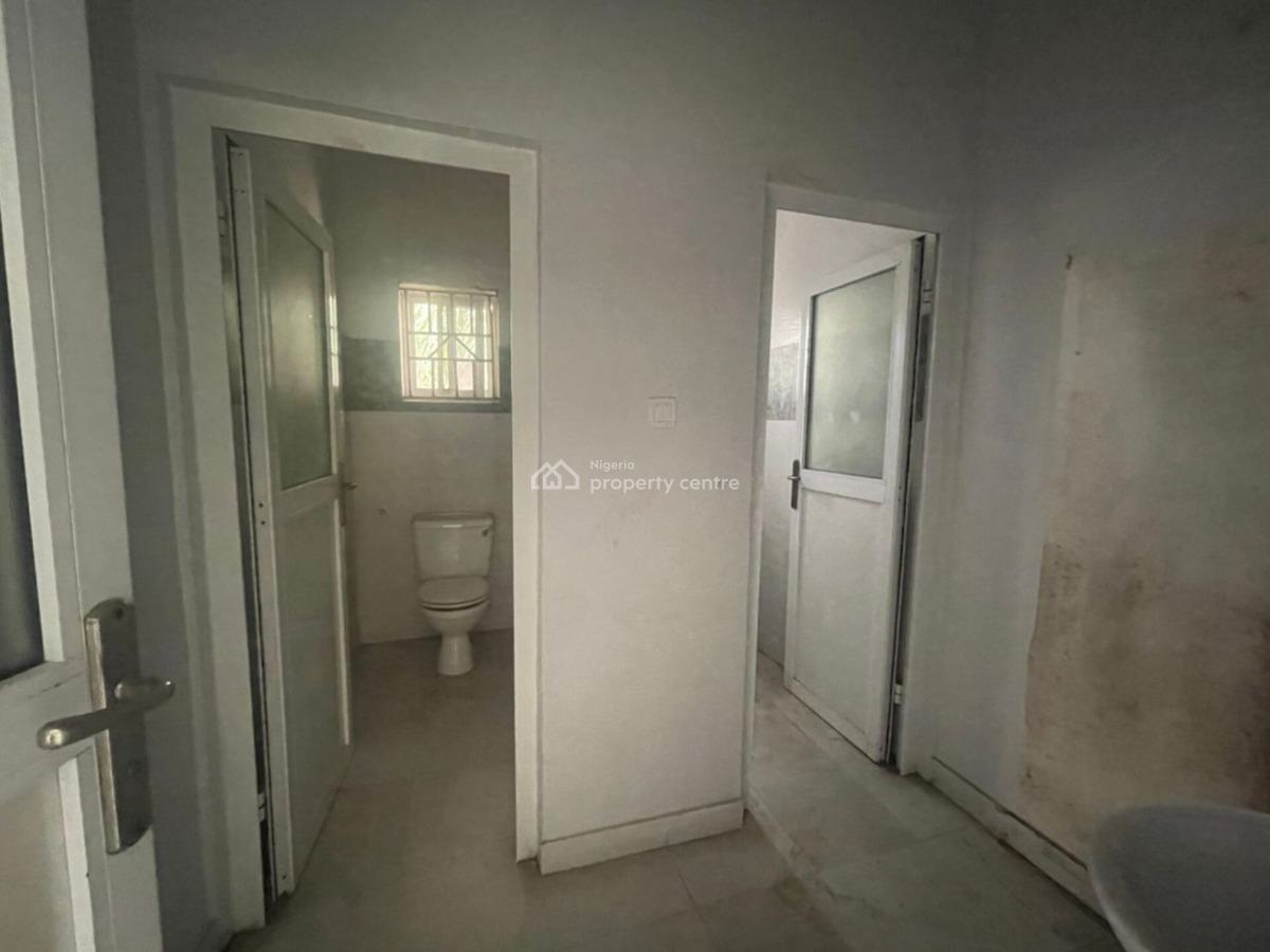 5 Bedroom Bungalow, Lekki Phase 1, Lekki, Lagos, Hotel / Guest House for Rent