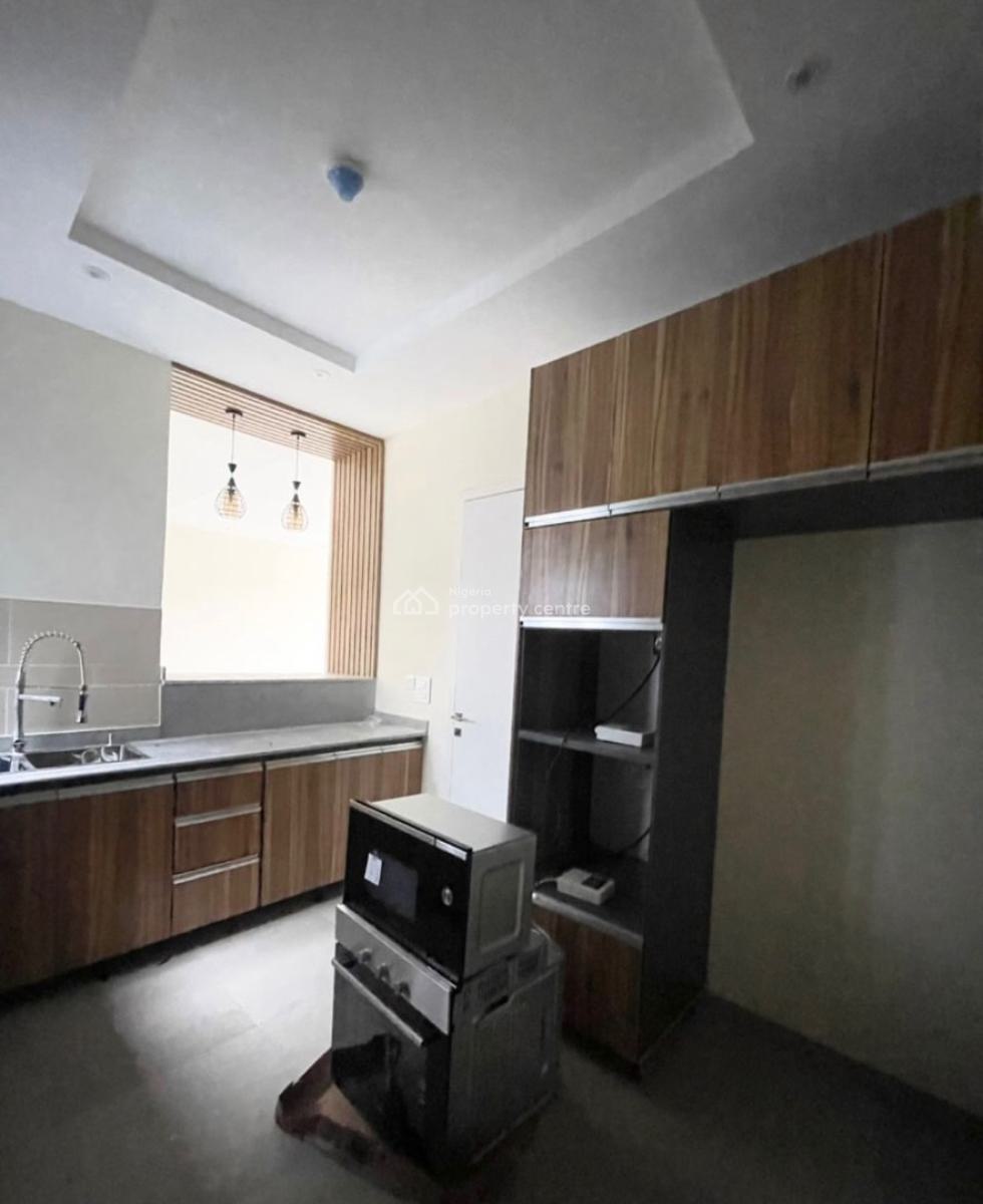 3 Bedroom Luxury Apartment, Lekki Phase 1, Lekki, Lagos, Flat / Apartment for Sale
