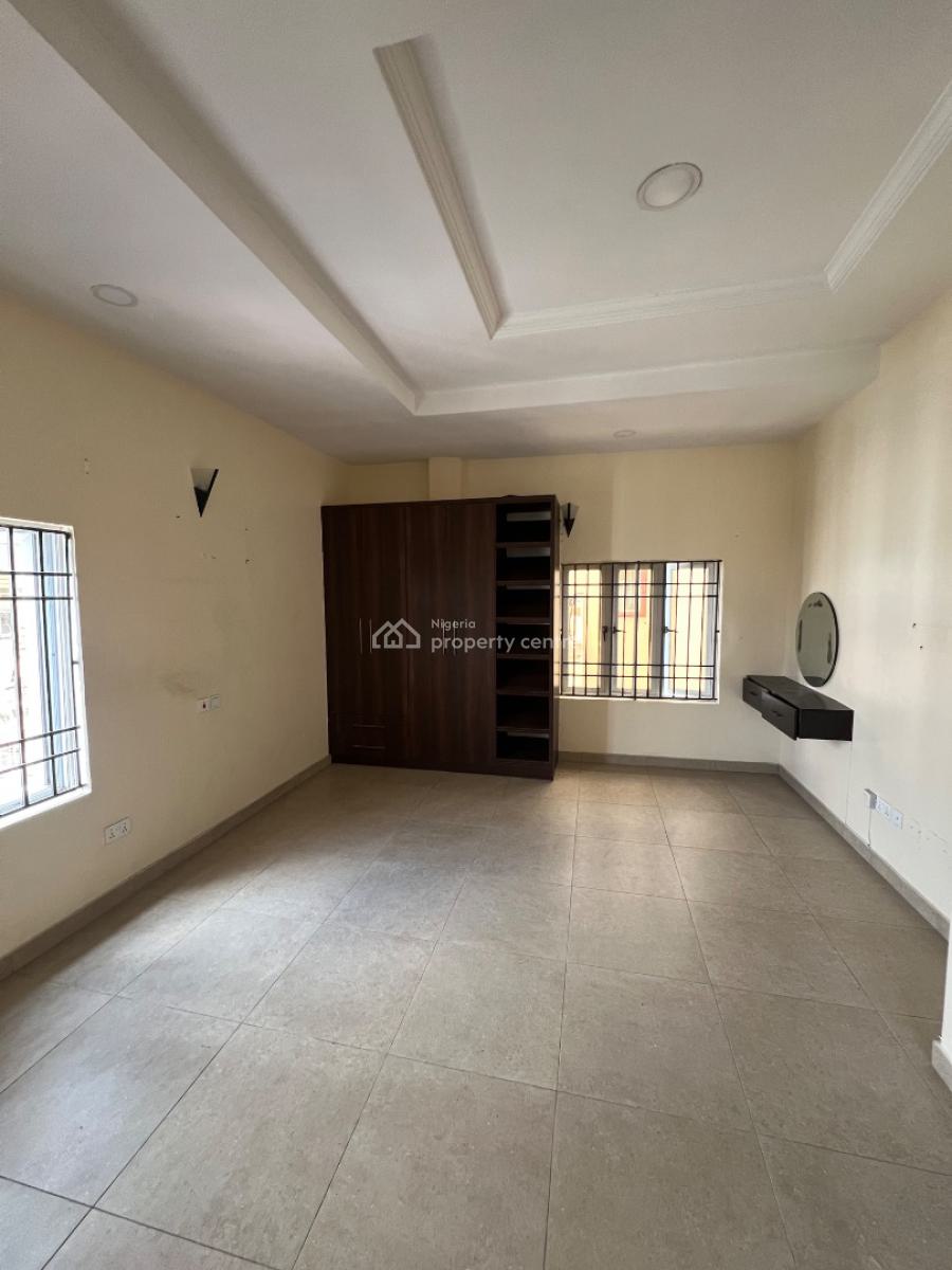 Spacious 3 Bedroom Apartments, Osapa, Lekki, Lagos, Flat / Apartment for Rent