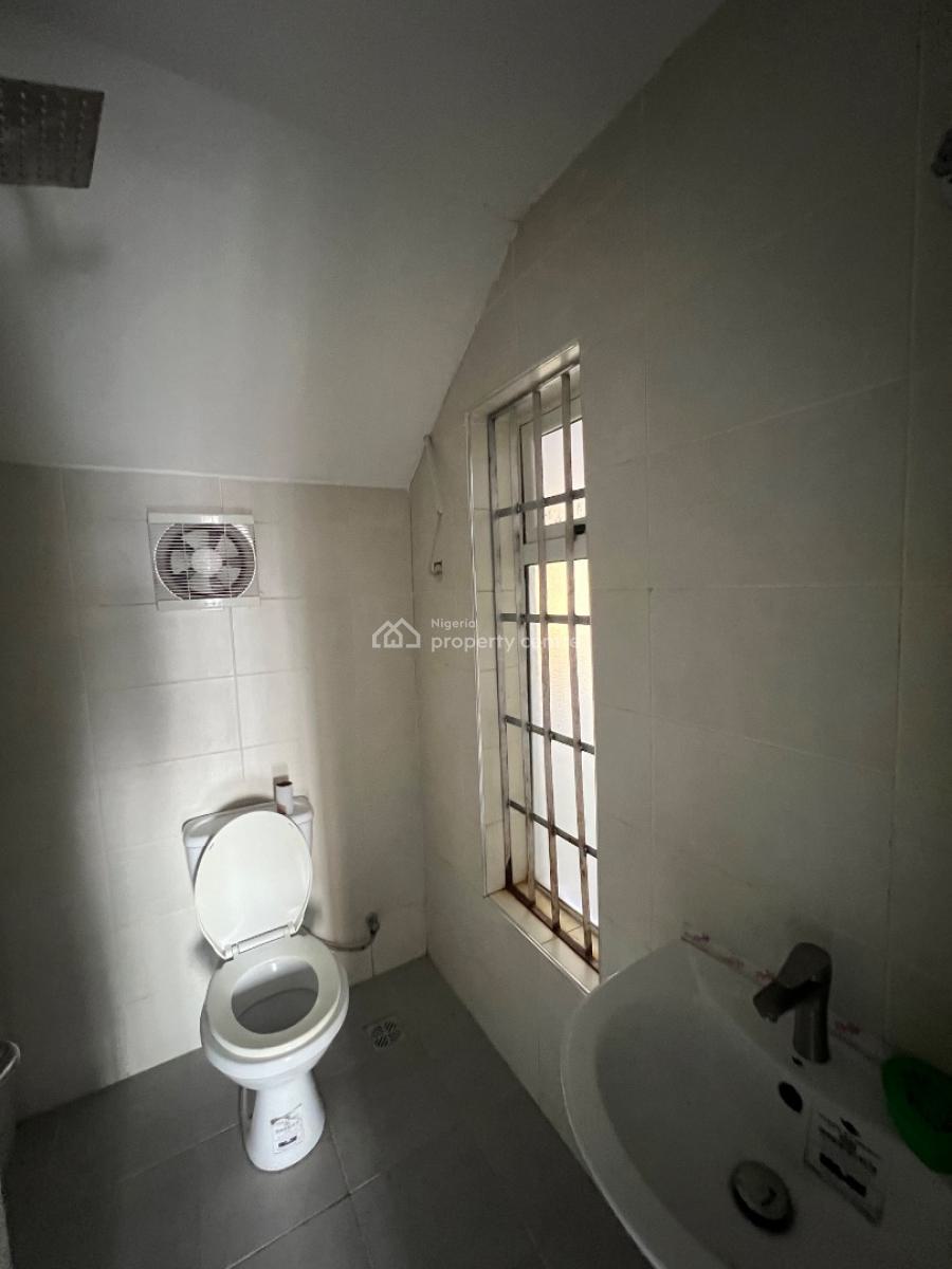 Spacious 3 Bedroom Apartments, Osapa, Lekki, Lagos, Flat / Apartment for Rent