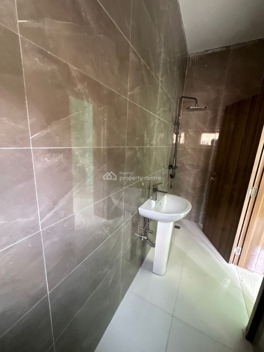 Spacious 3 Bedroom Apartment, Life Camp, Abuja, Flat / Apartment for Sale