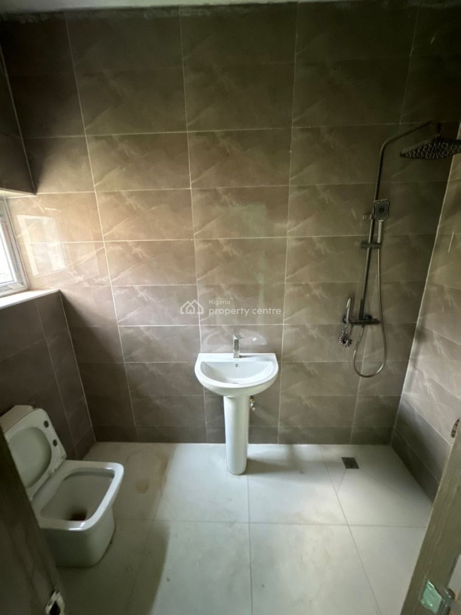 Spacious 3 Bedroom Apartment, Life Camp, Abuja, Flat / Apartment for Sale