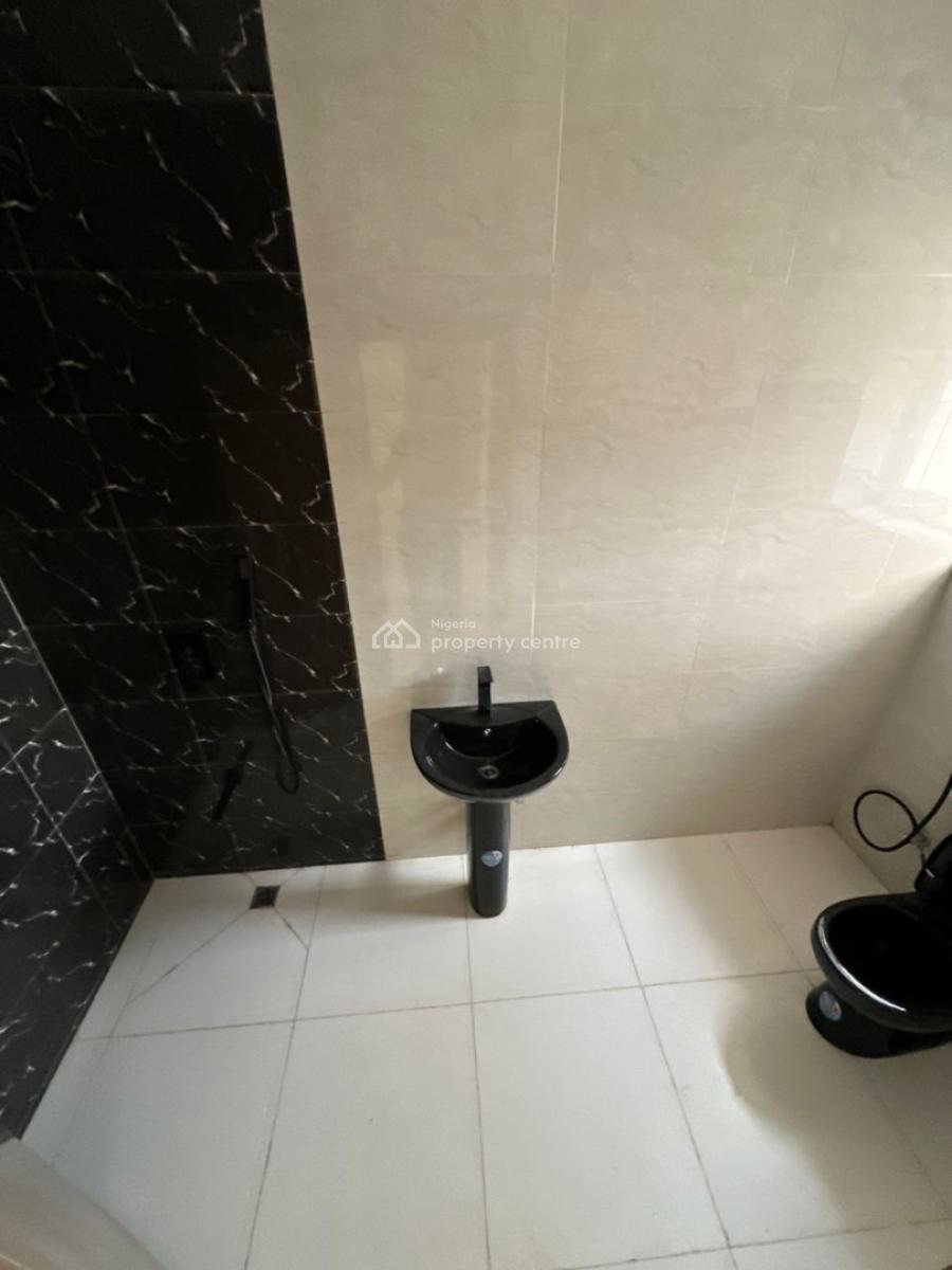 Spacious 3 Bedroom Apartment, Life Camp, Abuja, Flat / Apartment for Sale