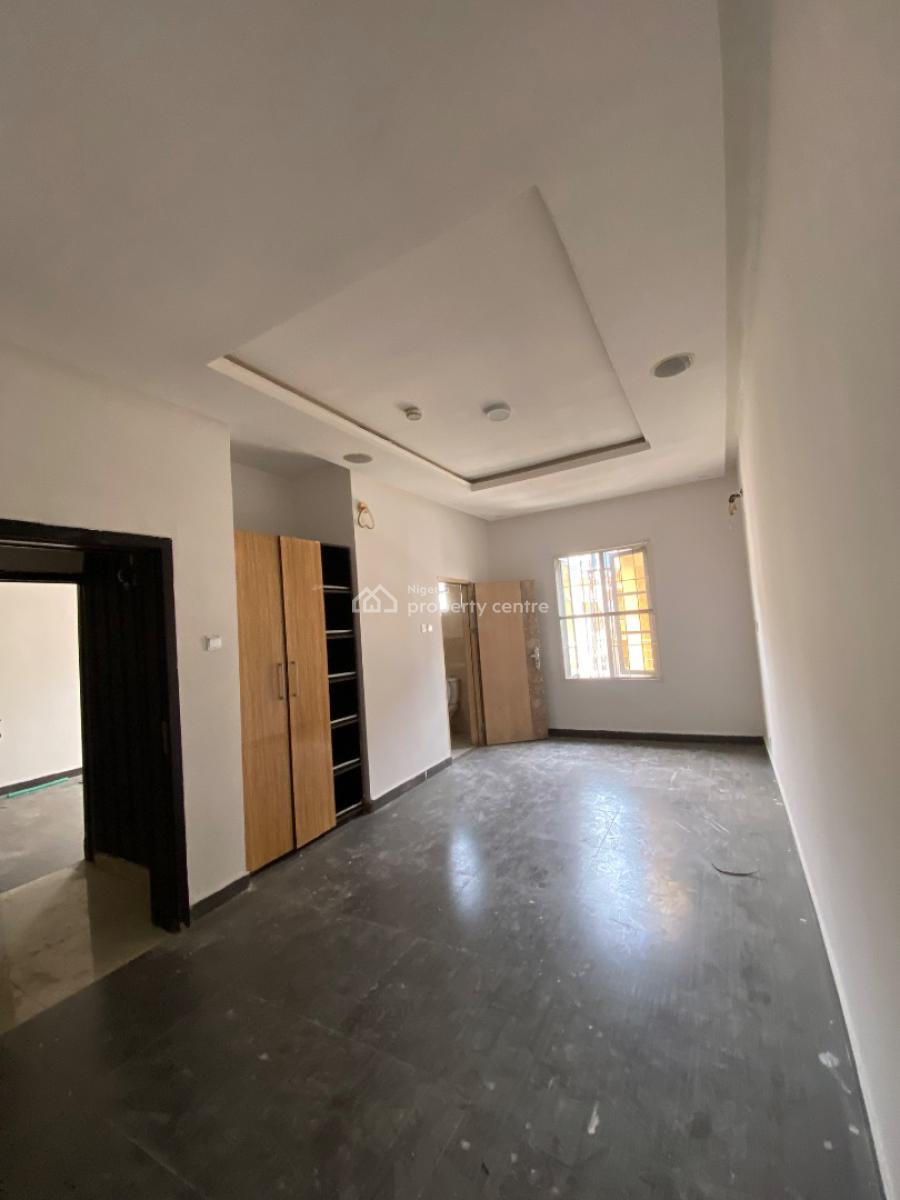 Spacious Room Shared Apartment, Bera Estate, Lekki Phase 2, Lekki, Lagos, Self Contain (single Rooms) for Rent