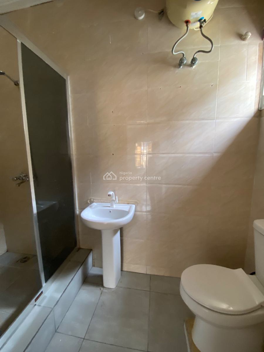 Spacious Room Shared Apartment, Bera Estate, Lekki Phase 2, Lekki, Lagos, Self Contain (single Rooms) for Rent