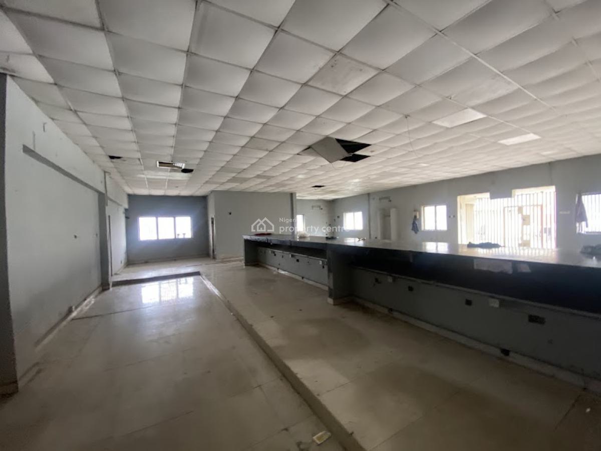 1,221sqm Self Compound Warehouse with Office Space Available, Eric Moore, Surulere, Lagos, Warehouse for Rent