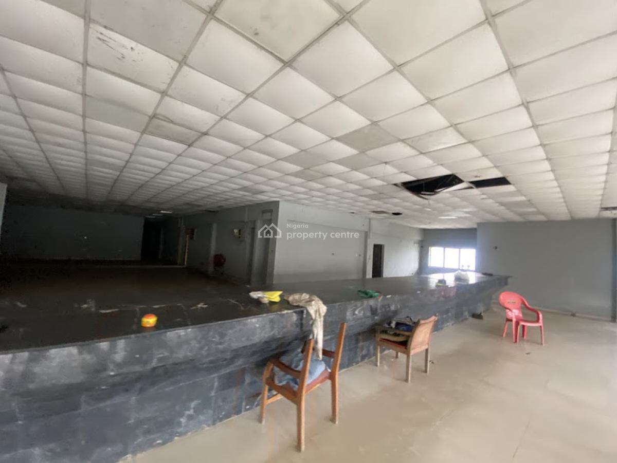 1,221sqm Self Compound Warehouse with Office Space Available, Eric Moore, Surulere, Lagos, Warehouse for Rent