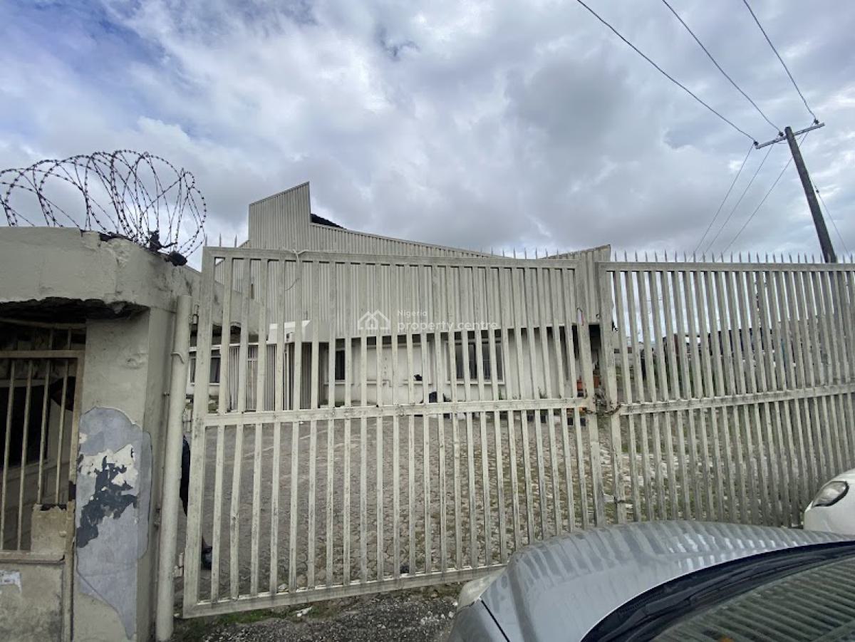 1,221sqm Self Compound Warehouse with Office Space Available, Eric Moore, Surulere, Lagos, Warehouse for Rent