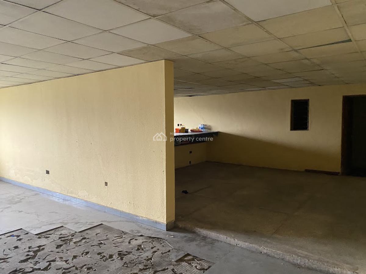 1,221sqm Self Compound Warehouse with Office Space Available, Eric Moore, Surulere, Lagos, Warehouse for Rent