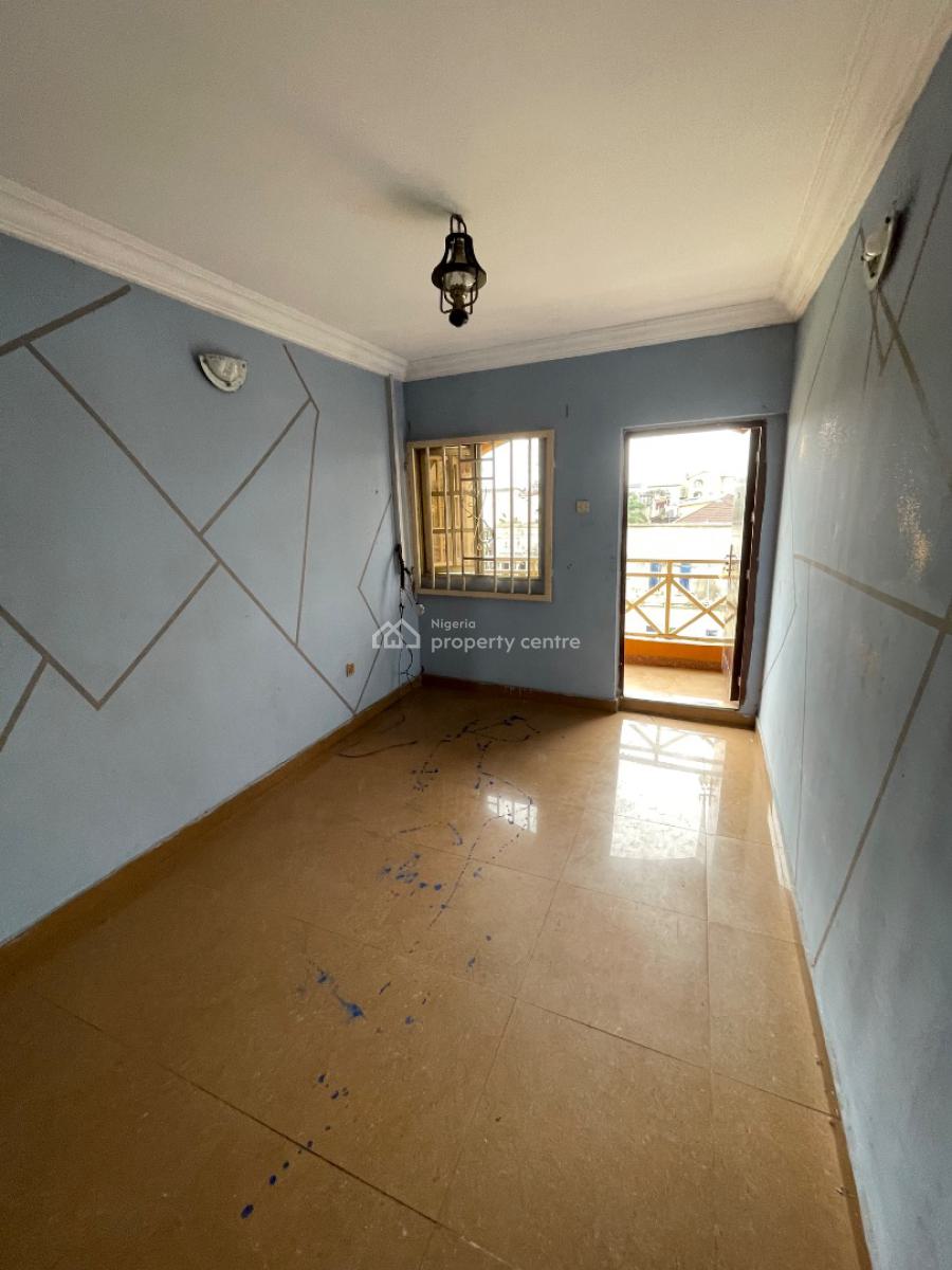 Spacious 3 Bedroom Upstairs Apartment, Sholuyi Estate, Gbagada, Lagos, Flat / Apartment for Rent