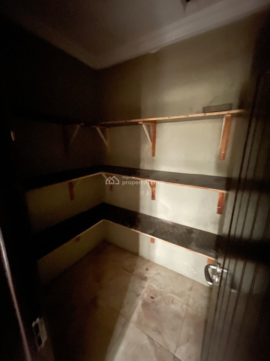 Spacious 3 Bedroom Upstairs Apartment, Sholuyi Estate, Gbagada, Lagos, Flat / Apartment for Rent
