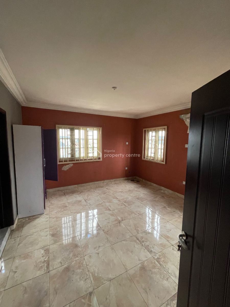 Spacious 3 Bedroom Upstairs Apartment, Sholuyi Estate, Gbagada, Lagos, Flat / Apartment for Rent