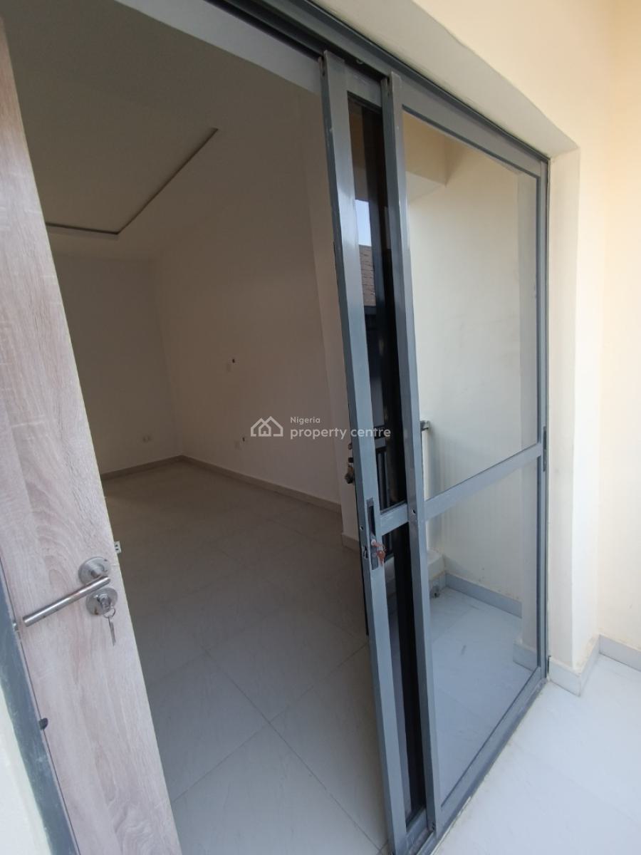 a Standard 2 Bedroom Flat, Lekki Phase 2, Lekki, Lagos, Flat / Apartment for Rent