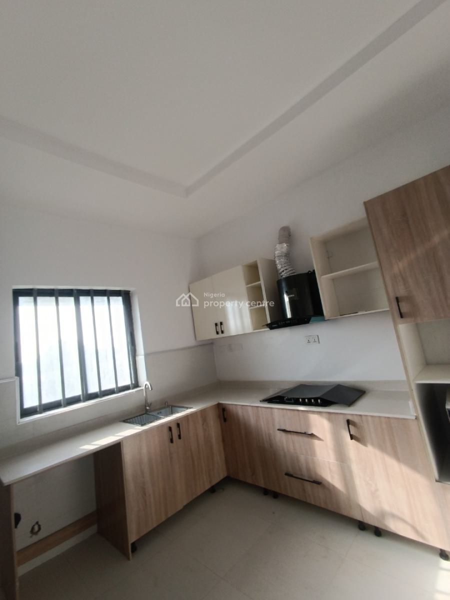 a Standard 2 Bedroom Flat, Lekki Phase 2, Lekki, Lagos, Flat / Apartment for Rent