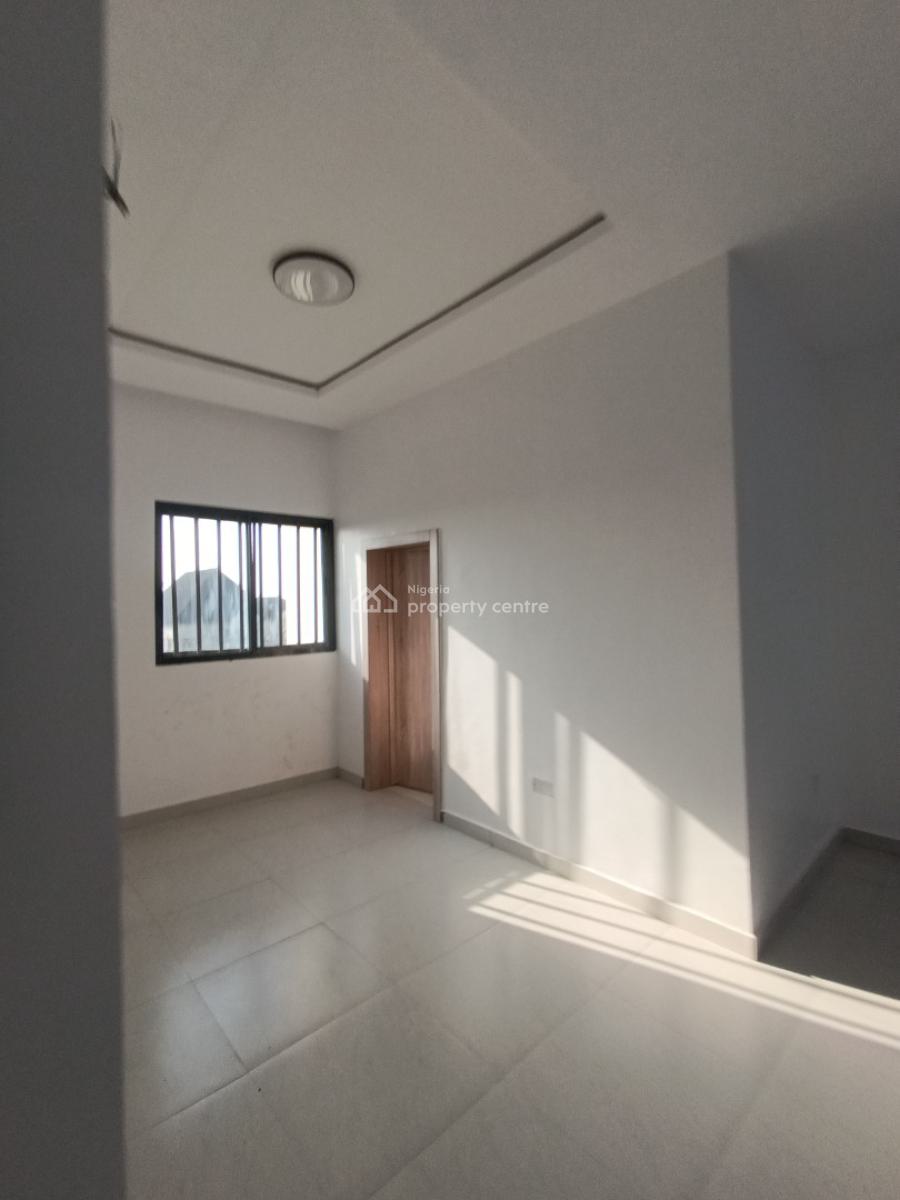 a Standard 2 Bedroom Flat, Lekki Phase 2, Lekki, Lagos, Flat / Apartment for Rent