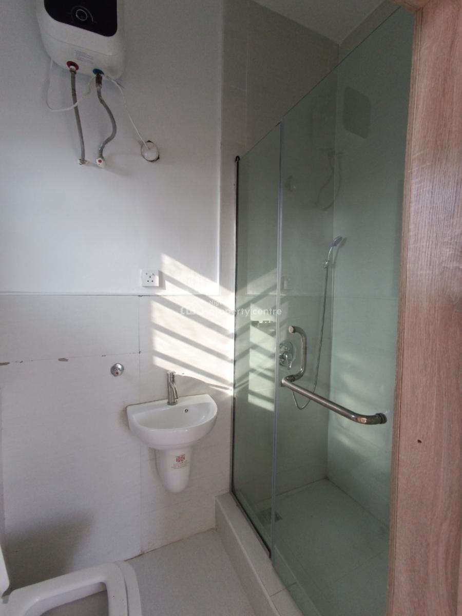 a Standard 2 Bedroom Flat, Lekki Phase 2, Lekki, Lagos, Flat / Apartment for Rent