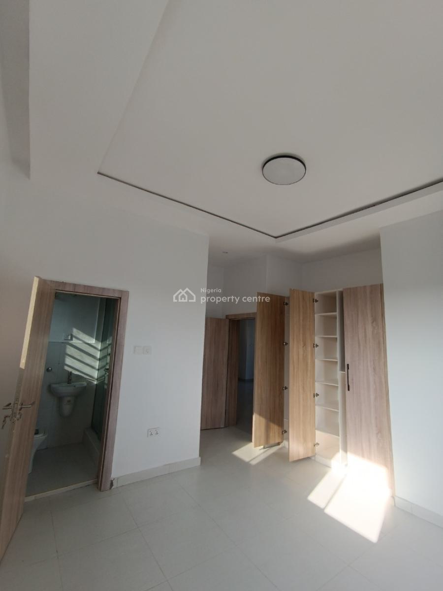 a Standard 2 Bedroom Flat, Lekki Phase 2, Lekki, Lagos, Flat / Apartment for Rent