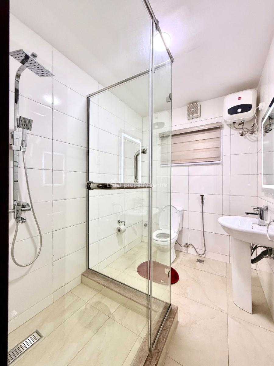 Luxury 4 Bedroom Apartment with Excellent Features and Facilities, Life Camp, Abuja, Flat / Apartment Short Let