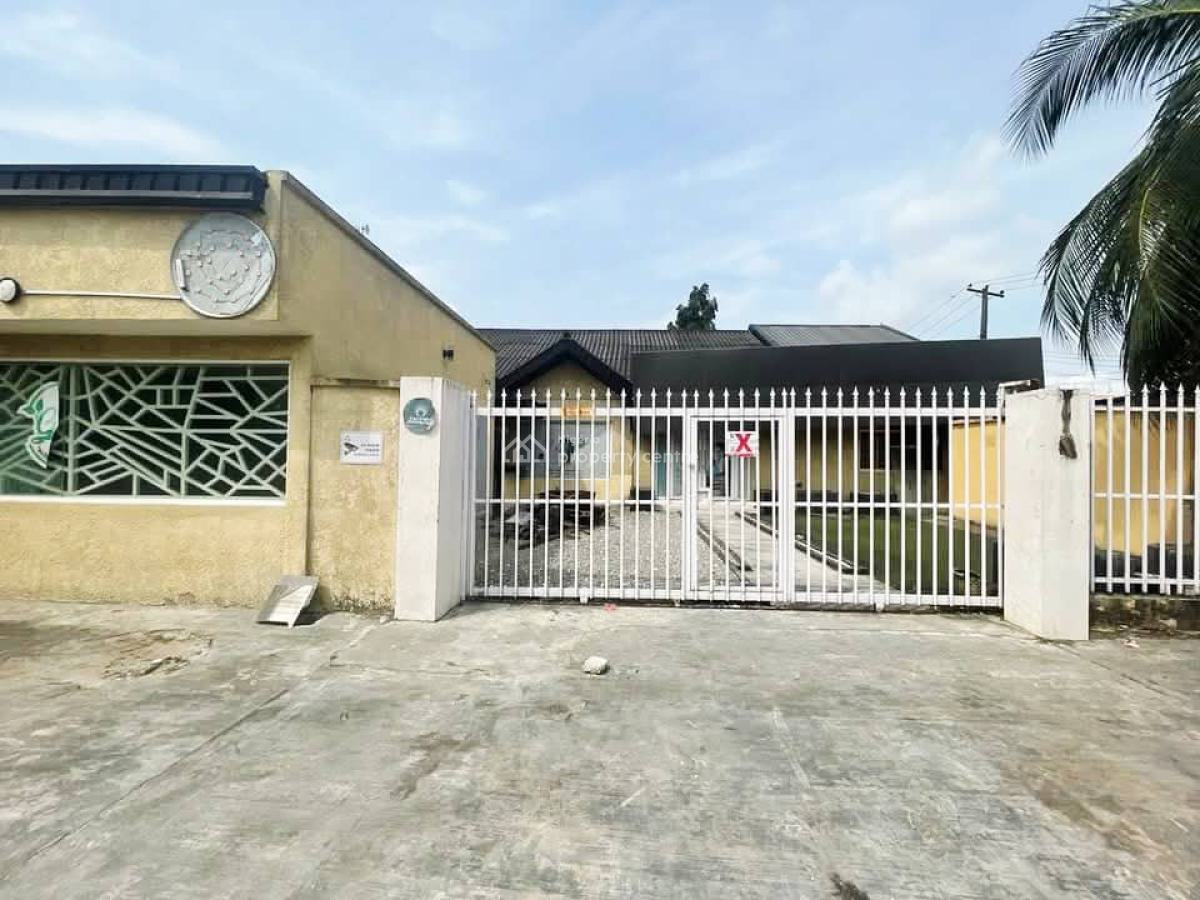 Spacious 4 Bedroom Corner Piece Bungalow, Lekki Phase 1, Lekki, Lagos, Office Space for Rent