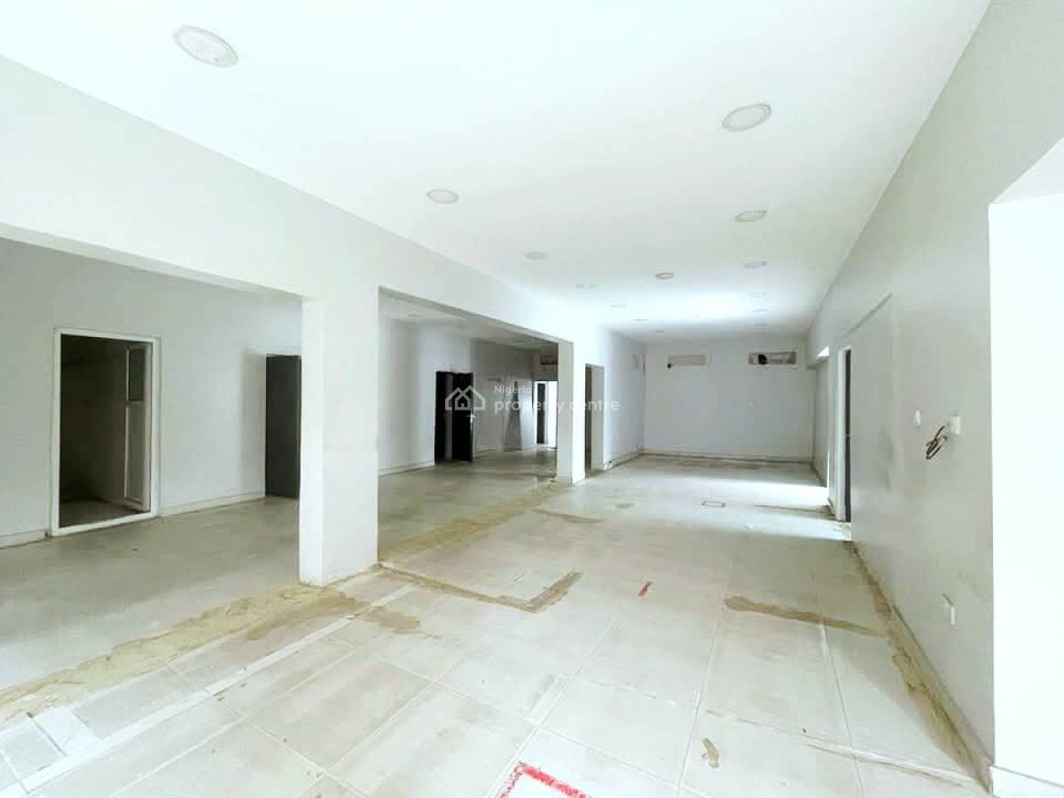 Spacious 4 Bedroom Corner Piece Bungalow, Lekki Phase 1, Lekki, Lagos, Office Space for Rent