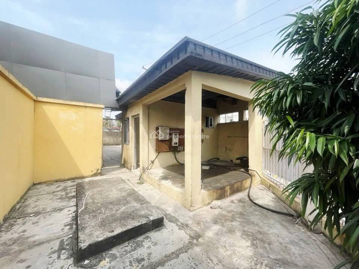 Spacious 4 Bedroom Corner Piece Bungalow, Lekki Phase 1, Lekki, Lagos, Office Space for Rent