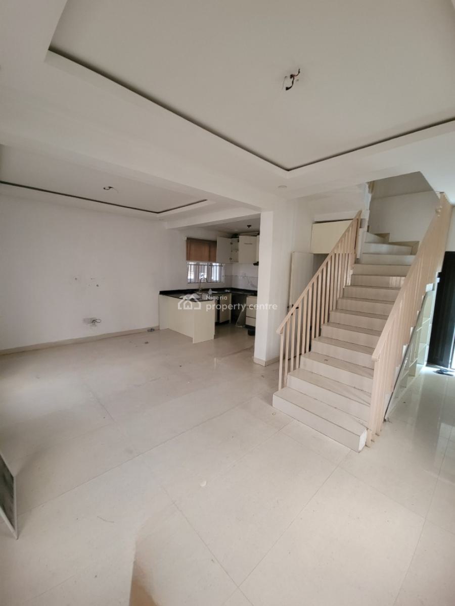 Serviced 2 Bedroom Maisonette, Lekki Phase 1, Lekki, Lagos, Flat / Apartment for Rent