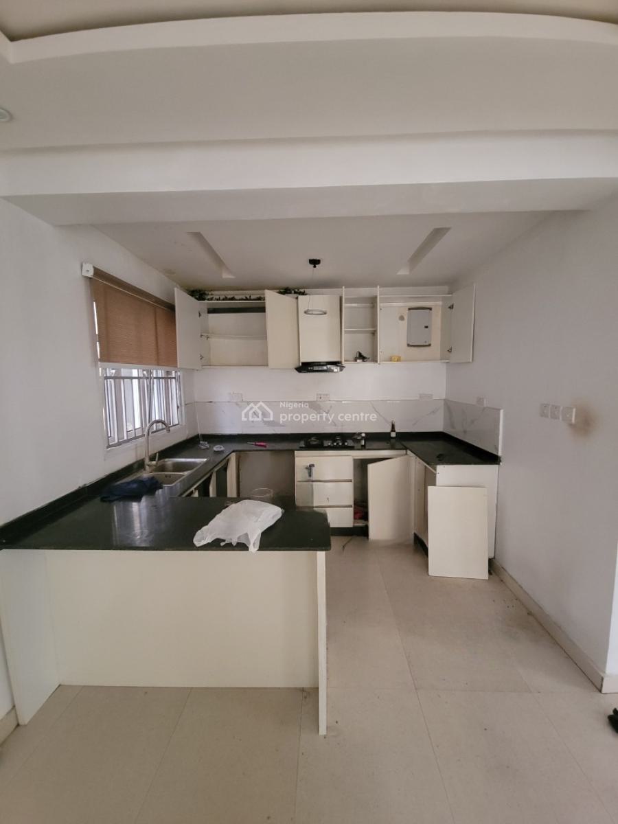 Serviced 2 Bedroom Maisonette, Lekki Phase 1, Lekki, Lagos, Flat / Apartment for Rent