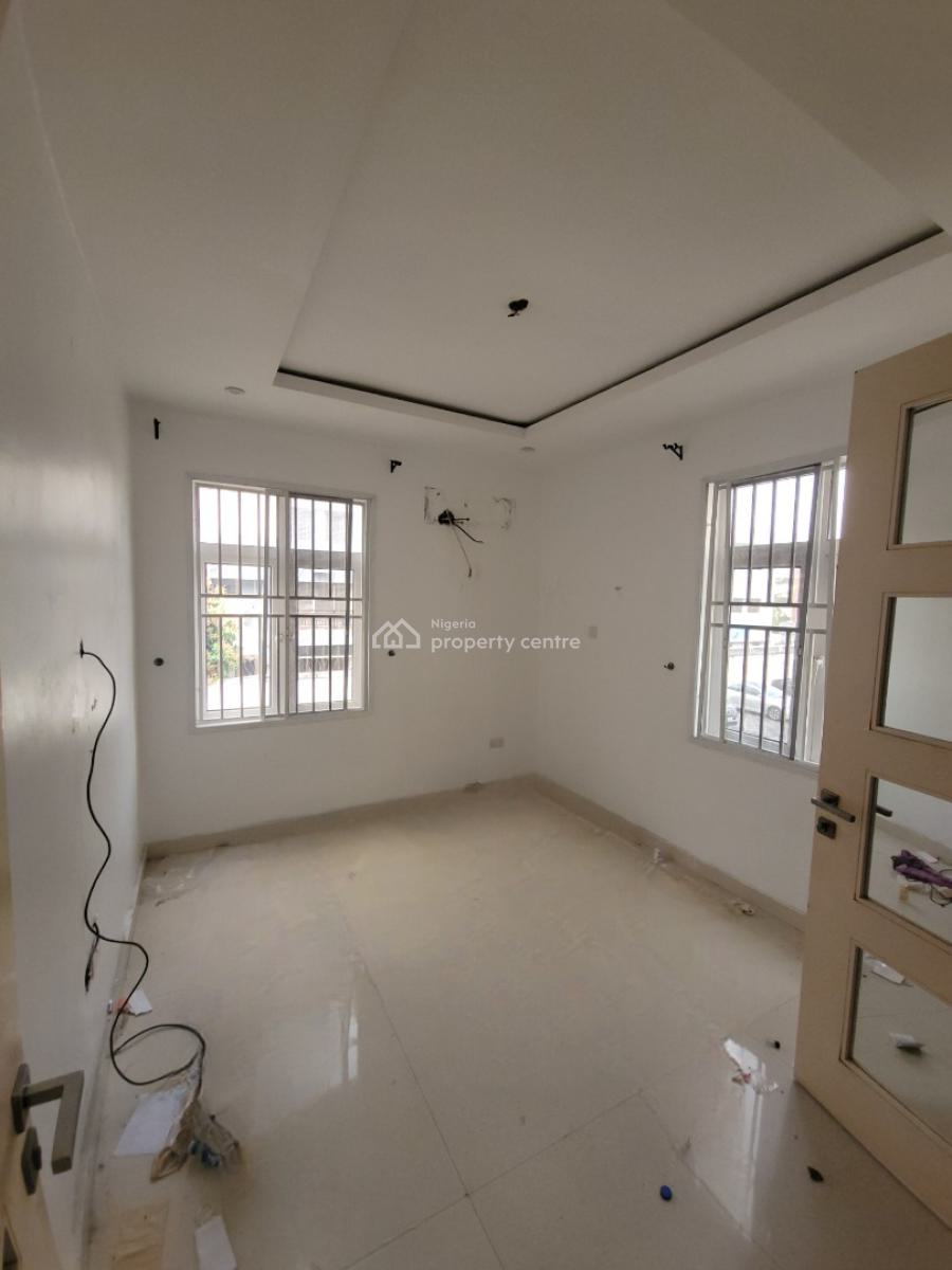Serviced 2 Bedroom Maisonette, Lekki Phase 1, Lekki, Lagos, Flat / Apartment for Rent