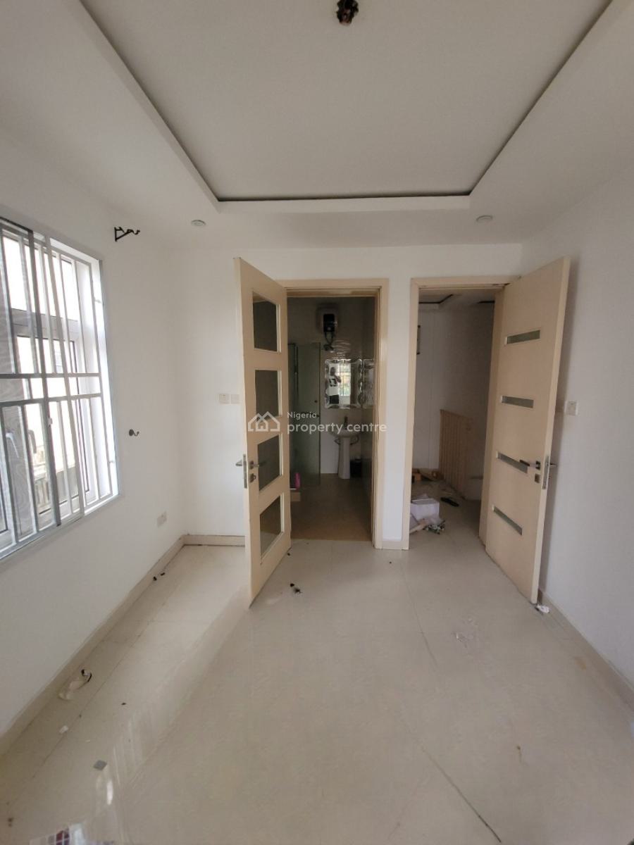 Serviced 2 Bedroom Maisonette, Lekki Phase 1, Lekki, Lagos, Flat / Apartment for Rent