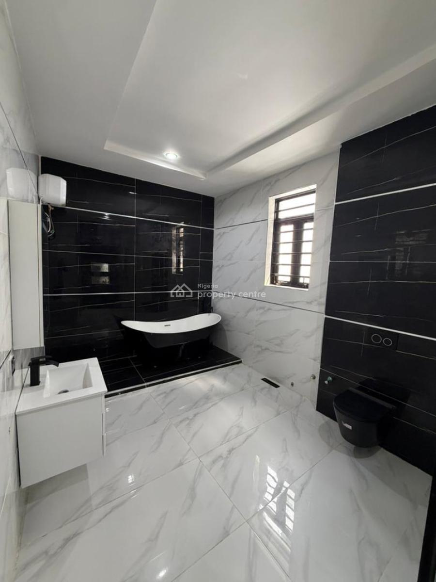 5 Bedroom Detached Home with Swimming Pool and Rooftop Terrace, Ologolo, Lekki, Lagos, Detached Duplex for Sale