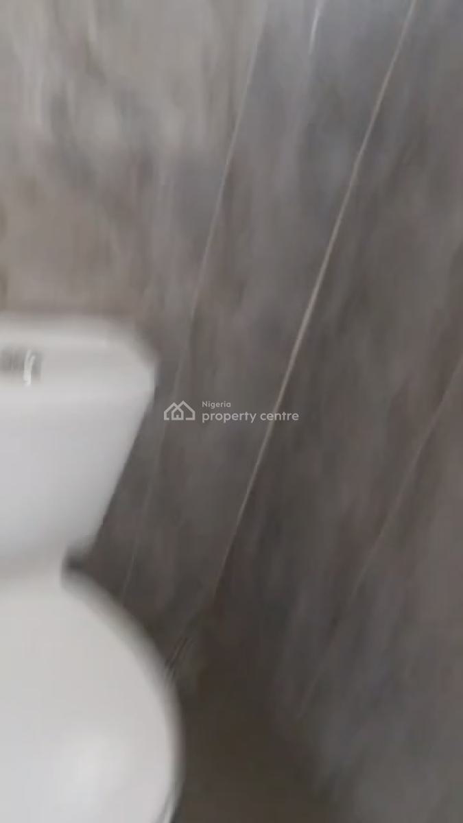 Well Maintained 2 Bedroom Flat, Igando, Bogije, Ibeju Lekki, Lagos, Flat / Apartment for Rent